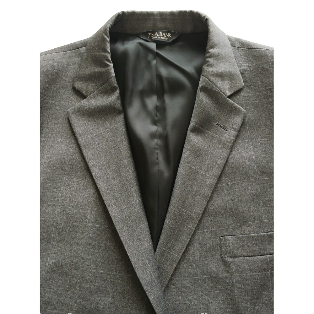 Jos A Bank Traveler's Collection Grey Check Blazer Sports Coat Men's Size 46